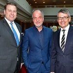 Andre Vedovelli mit Marek Erhardt und Ralf Martin Meyer im Anzug in Hamburg